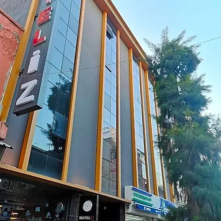 Iz 호텔 3*